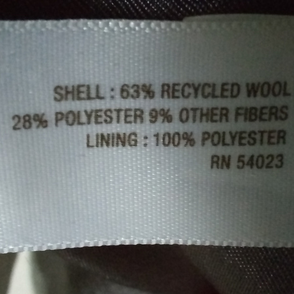 Short, Gray, 3 button coat - Picture 2 of 4